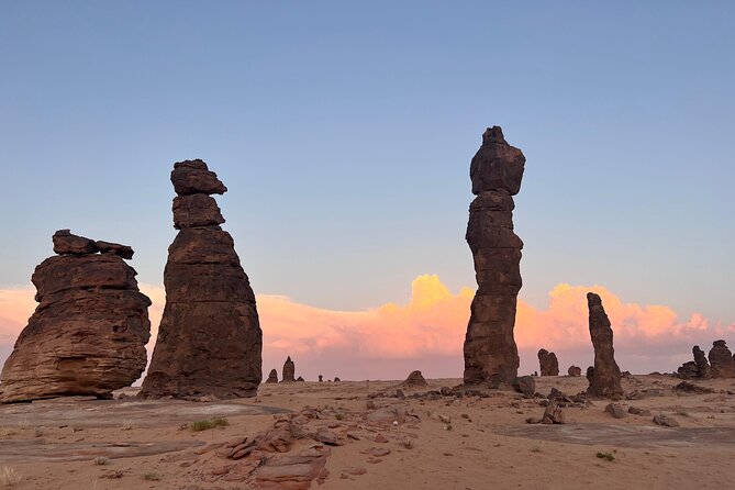 AlUla City Tour with 5 Attractions - Natural Landmarks and Tomb Stops Outside the City