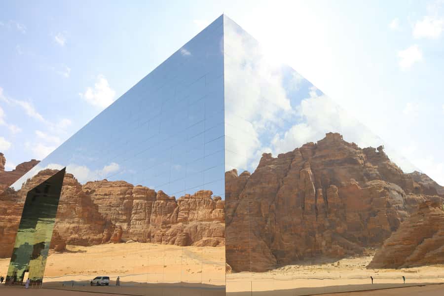 AlUla: Discover AlUla Like a Local Guided Tour - Why a local-guided AlUla day feels different