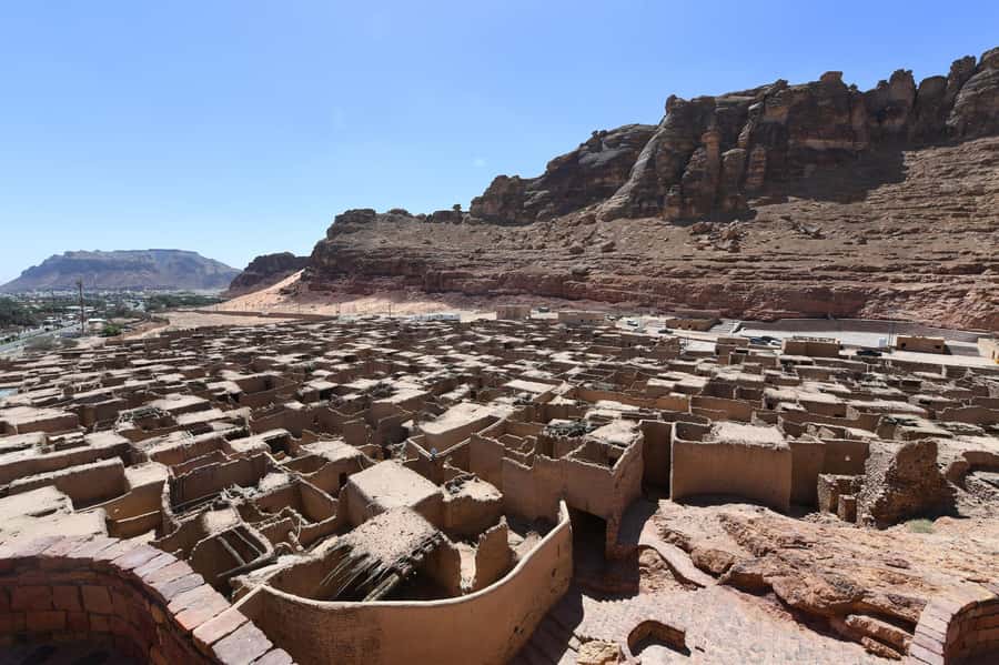 AlUla: Discover AlUla Like a Local Guided Tour - Elephant Rock: photo drama, timing, and the flash rule
