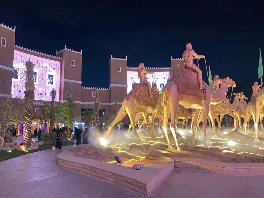 Boulevard World, Boulevard Riyadh Private Tour+Saudi Meal - Entering Boulevard World: Gate 1 and the “start easy” setup
