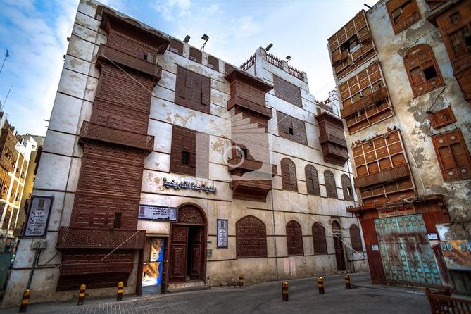 discover Jeddah city - Getting Picked Up in Jeddah Without the Headache