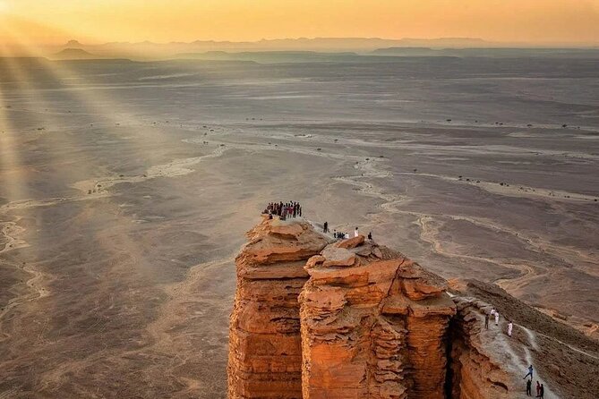 Edge Of The World Trip - Dinner after the cliffs: desert camp vibes or a traditional meal