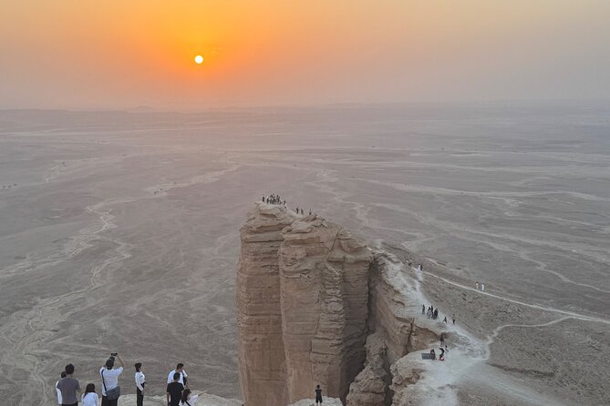 Explore Edge of The World in a Private Trip with Saudi Dinner - A 5 hour Riyadh outing with heritage, caves, and sunset views