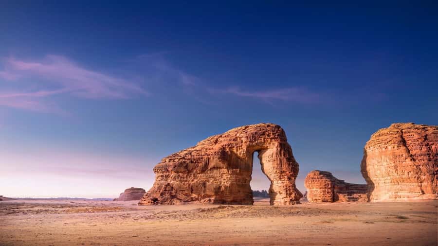 From AlUla: Hegra Tour - How the guide and bus pace can make or break the experience