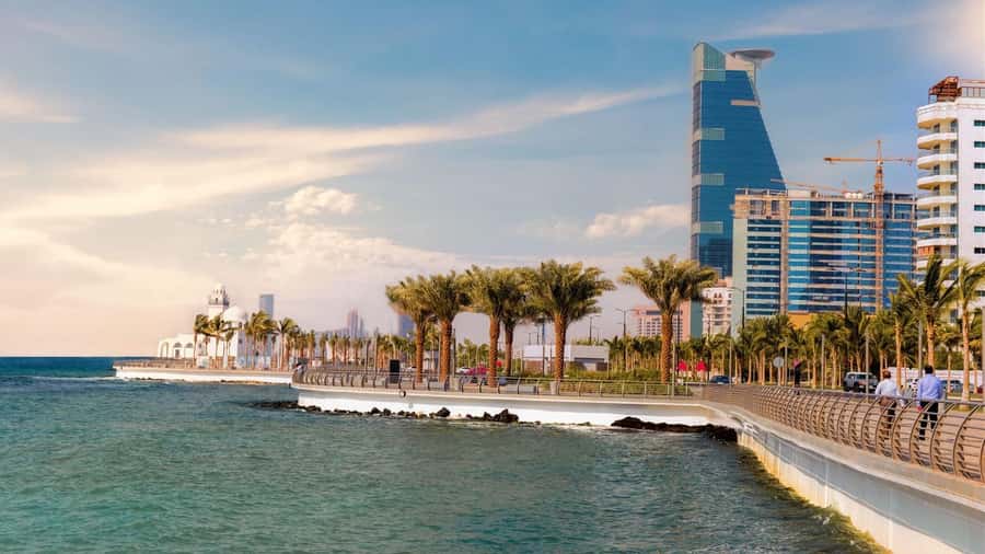 From Jeddah: Private Sea Trip to Bayadah Island - The 6-hour cruise: how the day typically unfolds
