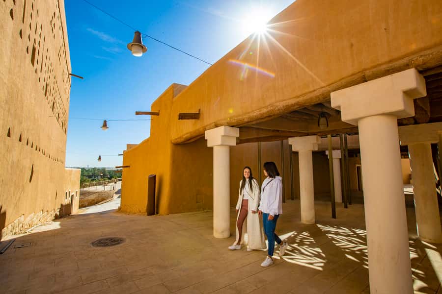 From Riyadh: Diriyah UNESCO Heritage Tour - Driver assistance and the guide question: what your experience depends on