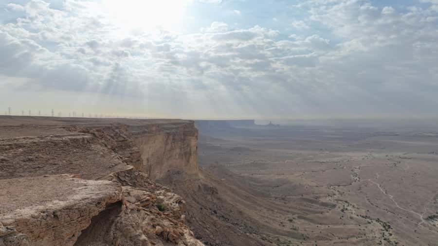 From Riyadh: Edge of the World and Darb Al-Manjoor Adventure - FAQ