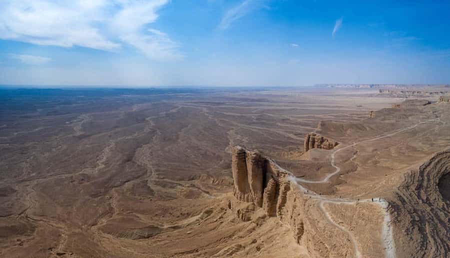From Riyadh: Tuwaiq Mountains and Najd Plateau Day Trip - Tuwaiq Mountains From Riyadh: What the Day Trip Really Gives You