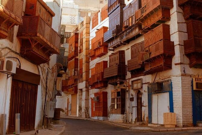 Guided Tour in Jeddah by local woman - Hotel Pickup, the Flagpole Pass, and Getting Oriented Fast