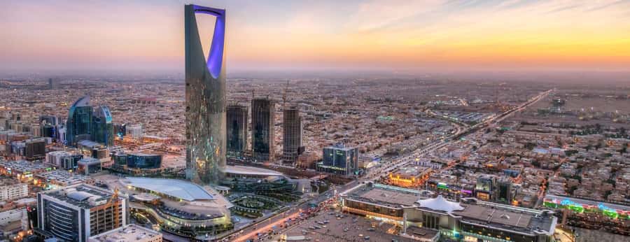 Half Day in Riyadh, Almasmak, National Museum, Kingdom Tower - Kingdom Centre Tower: modern Riyadh in one panoramic payoff