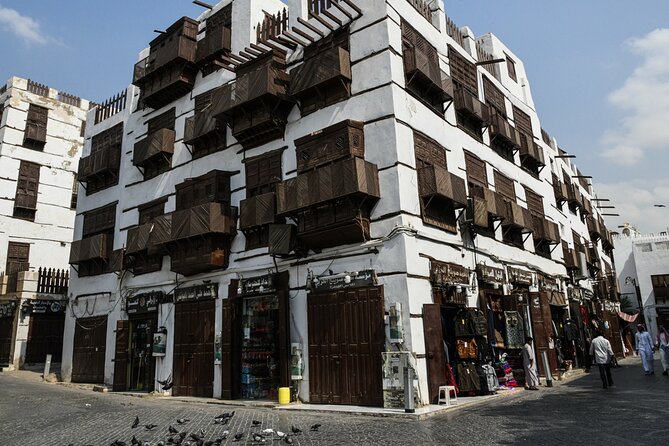 Half Day Jeddah Traditional City Tour - Beit Nassif and the Baghdadi house: more than pretty stops