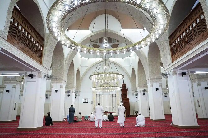 Half - Day Tour in Prophet Mohammed City - Masjid Al Qiblatayn: The Mosque Behind a Major Direction Change
