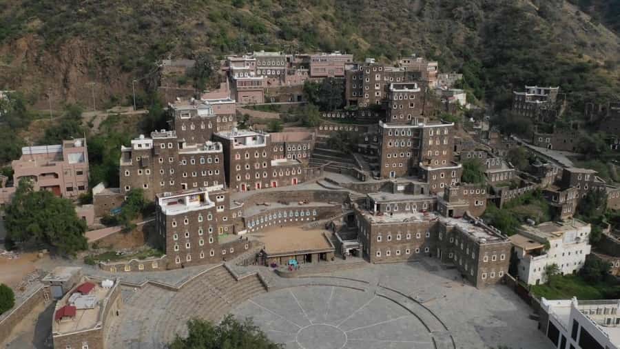 Highlights City Tour & Rijal Almaa - Aseer Mountains in one tidy 6-hour loop from Abha