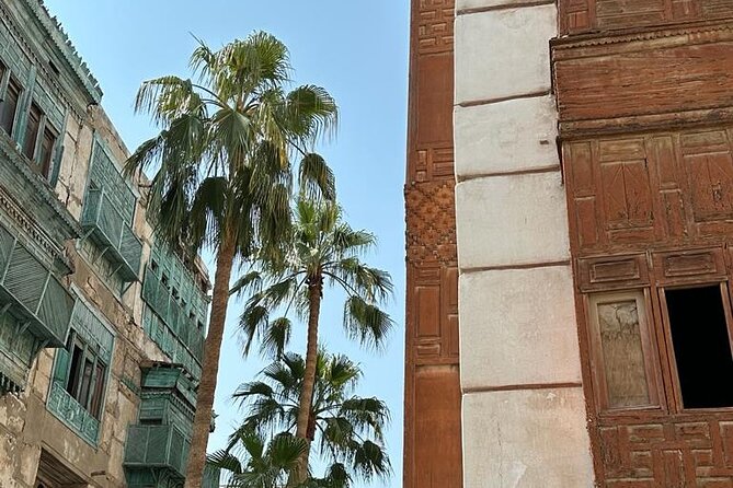 Historic District Tour in Jeddah by a Local Guide - Entering Jeddah’s old gate route, Bab Jadid to Al-Balad
