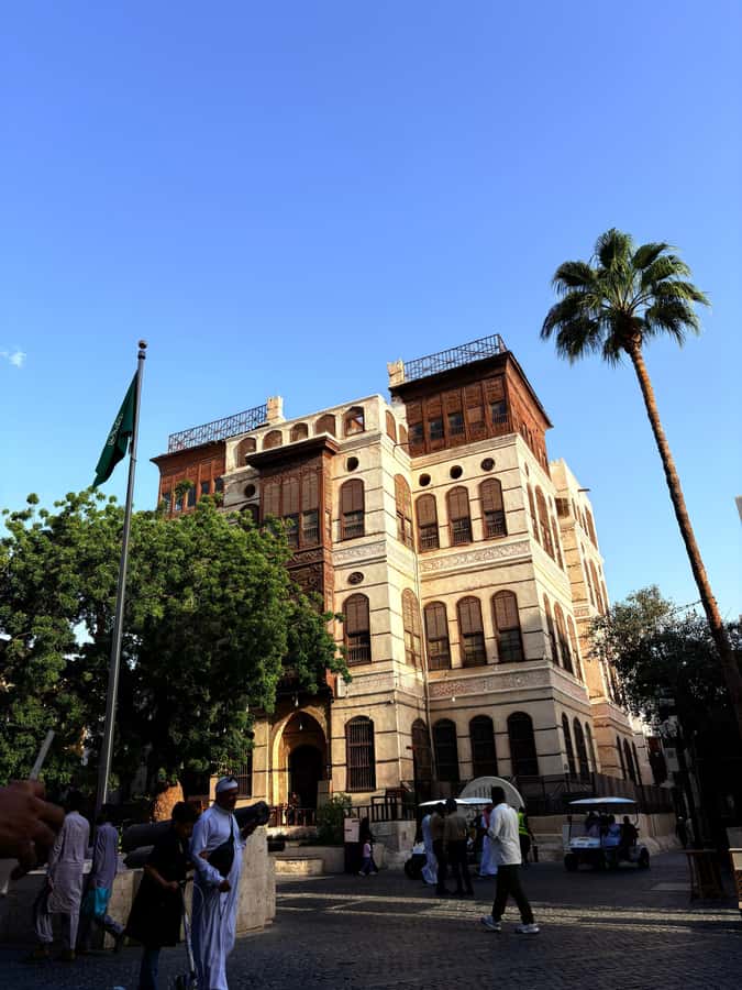 Jeddah: Al-Balad Old Town Historical City Guided Tour - Mosques, Islam stories, and respectful questions