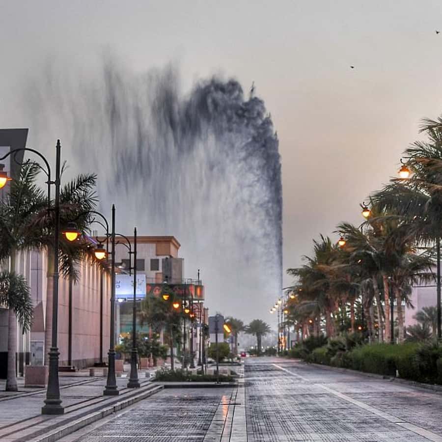 Jeddah: Al-Balad Old Town Tour with Guide - What I’d pack and why the tour rewards comfortable feet