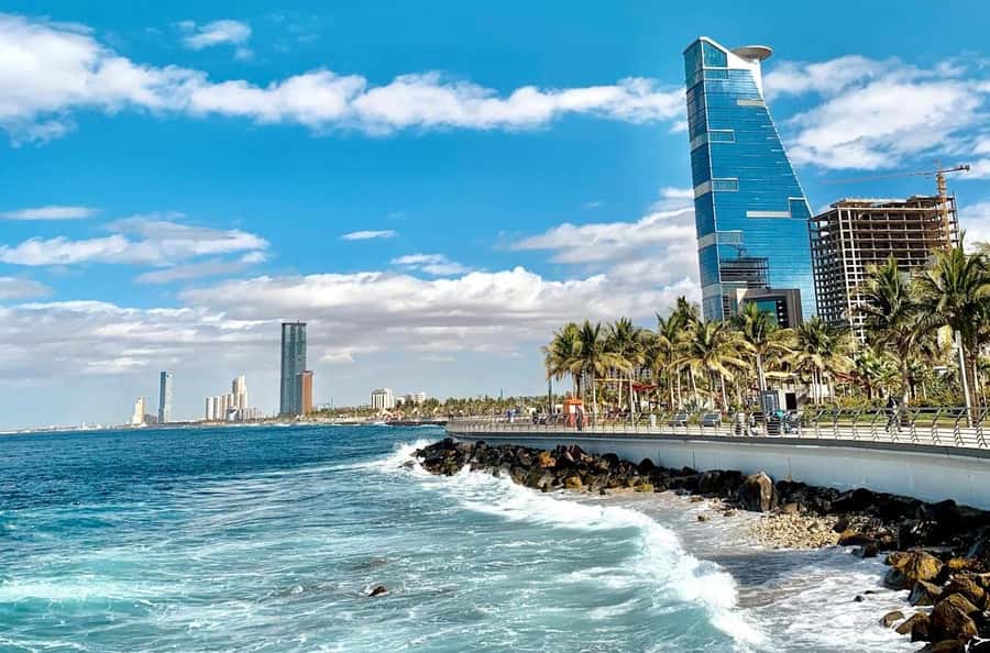 Jeddah: Al-Balad Old Town Tour with Guide - Jeddah’s Al-Balad street maze, and why a guide helps fast