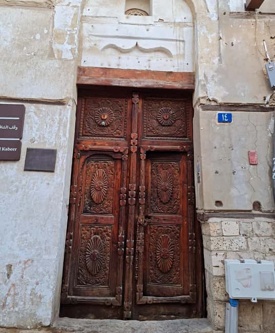 Jeddah: City tour include old Jeddah OR Safari - Key things to know before you go