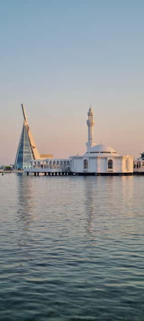Jeddah: City tour include old Jeddah OR Safari - First impressions: how this tour makes Jeddah easy for a short visit