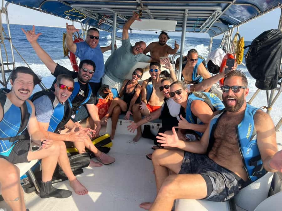 Jeddah: Guided Snorkeling Trip with Snacks and Drinks - The Red Sea snorkeling spots: what to expect at each water stop