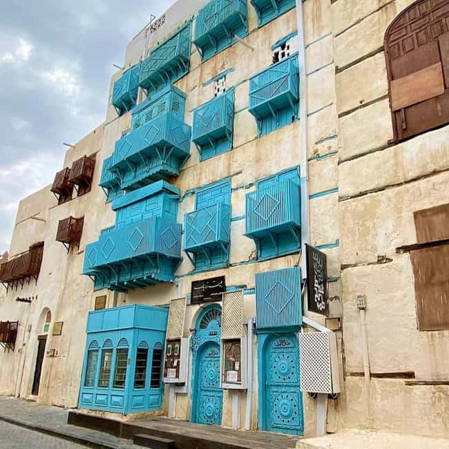 Jeddah: Guided Tour of the Old City Al-balad - Floating Mosque at high tide, the photo stop with meaning