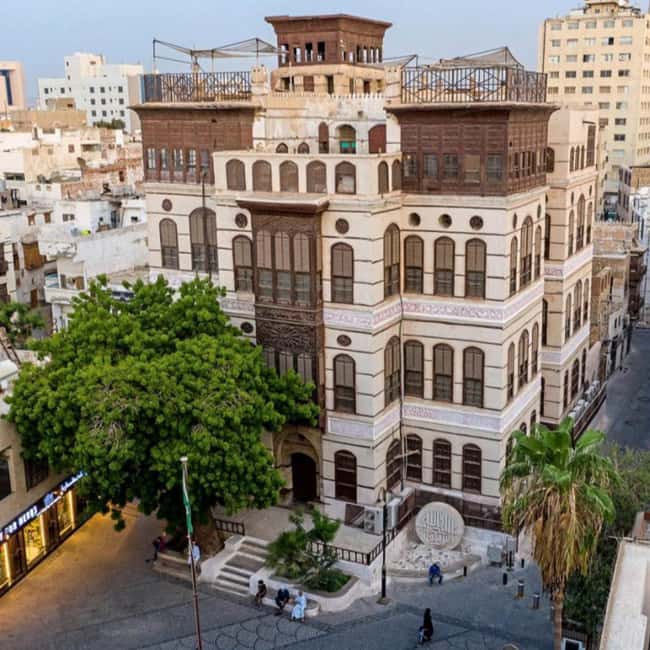 Jeddah: Guided Tour of the Old City Al-balad - End at the malls, a smart reset after the Red Sea walk