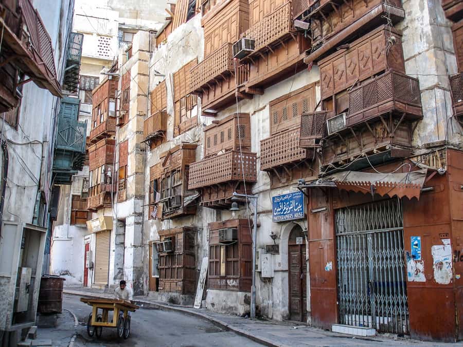 Jeddah: Jeddah Heritage Chronicles Tour with optional lunch - Jeddah Corniche and King Fahd’s Fountain: the view warm-up that makes everything else click