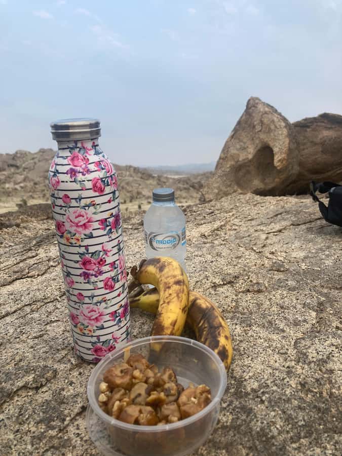 Jeddah: Moon Mountain Guided Hiking Tour with Snacks - What to pack, plus simple tips that prevent misery