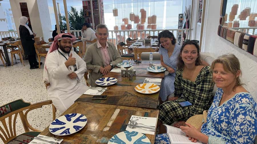 Jeddah: Private Highlights Tour of Most Instagrammable Spots - Al-Balad and Beit Nassif: where old Jeddah turns into strong compositions