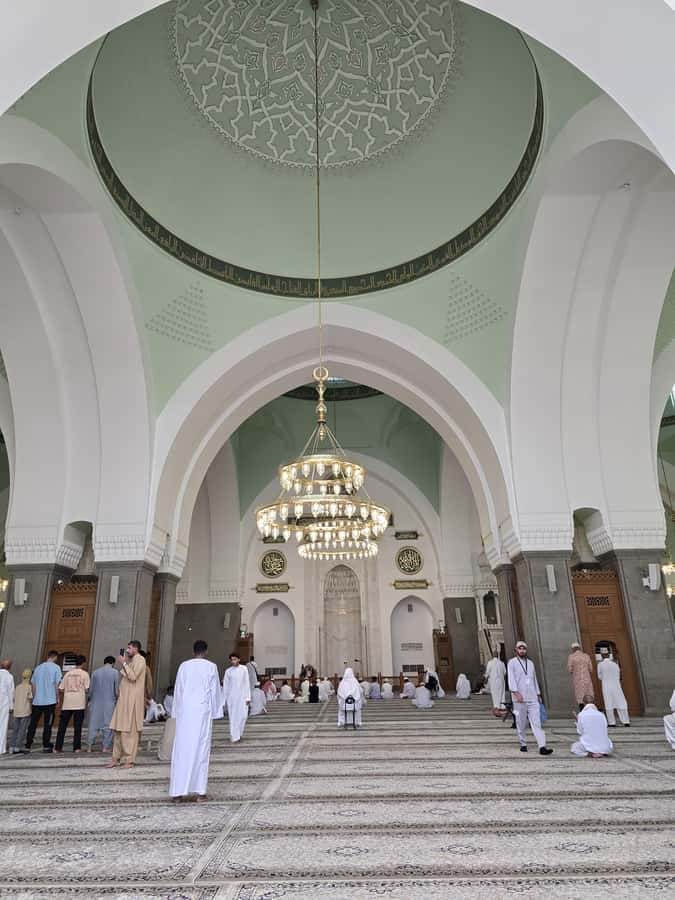 Madinah Culture & History Tour – Led by Local Guide - A second Quba Mosque window: making time for prayer and calm