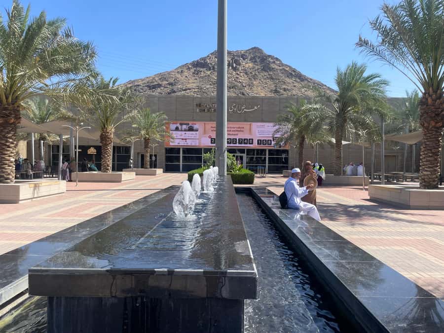 Makkah: Jabal Al-Nour, Cave Hira, and Mount Arafat Tour - Who should book this tour, and who might prefer something else?