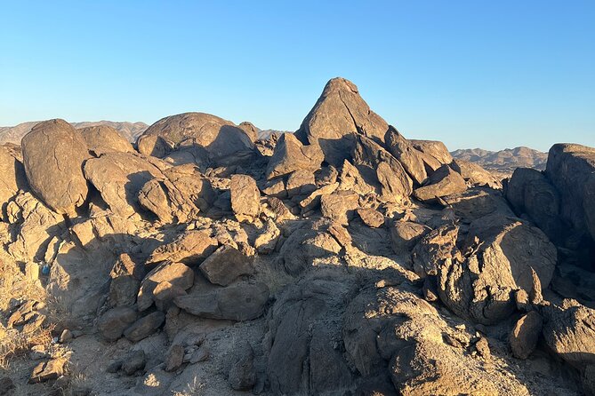 Moon Mountain Hike from Jeddah City - The summit moment: reaching the higher views and Arabian coffee