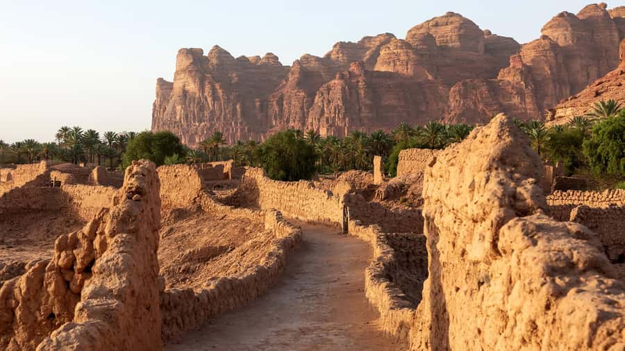 Oasis Adventure in Alula - Why the AlUla Oasis Heritage Trail Walk Works So Well