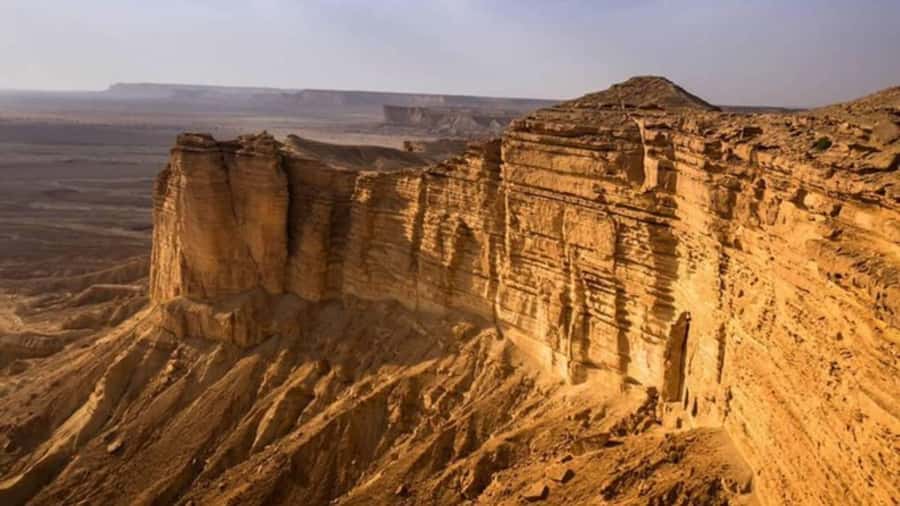 Riyadh Edge of The World and Bat Cave Visit by Bus - What you’ll likely notice most: the nature moments that feel different