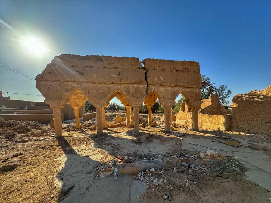 Riyadh: Edge Of The World and Bats Cave Tour by 4x4 - Bats Cave: humid, interesting, and worth the small detour