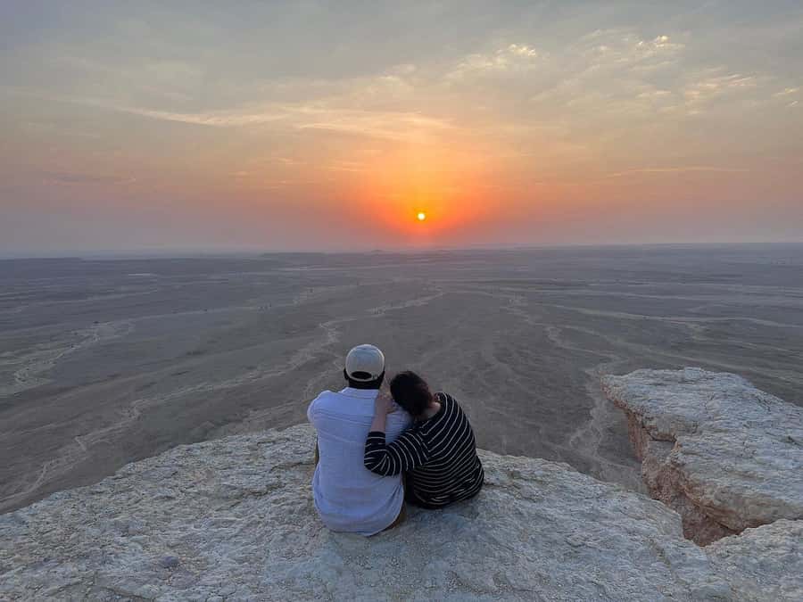 Riyadh: Edge of the World Private Guided Tour with dinner - Key highlights you will feel the moment you arrive
