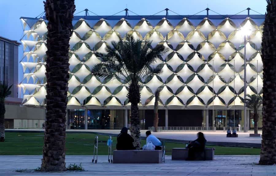 Riyadh: King Fahad National Library Guided Tour - Inside the largest library in Riyadh, what 2.5 million sources feels like