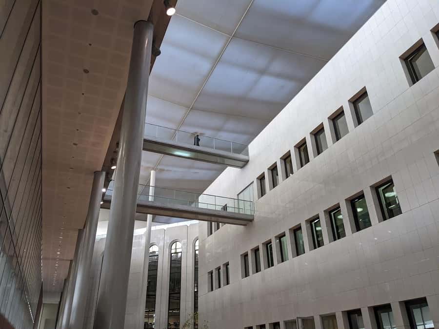 Riyadh: King Fahad National Library Guided Tour - The practical side: timing, group size, and the express entry