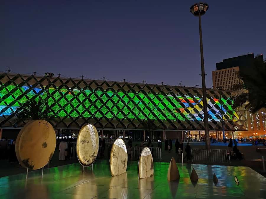 Riyadh: King Fahad National Library Guided Tour - Guides you can learn from, Ahmed and Rawan set the tone