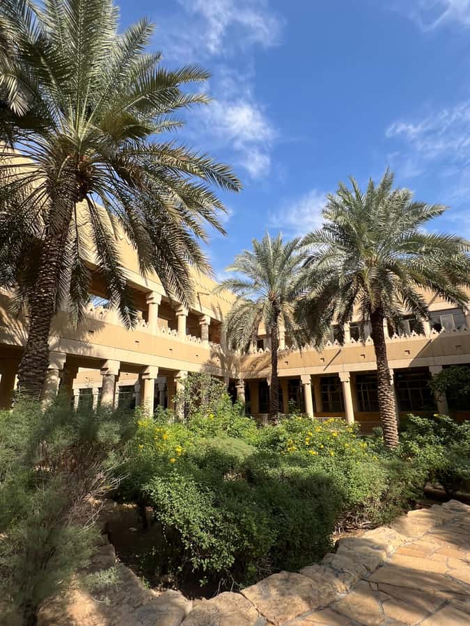 Riyadh: Masmak Fort, Souq AlZal, and Murabba Palace Tour - Masmak Fort: clay walls and the turning point of unification