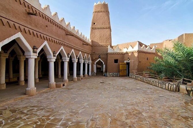Ushaiqer Heritage Tour from Riyadh with Dinner - Entering Ushaiqer Heritage Village: mud houses, wells, and a very human museum