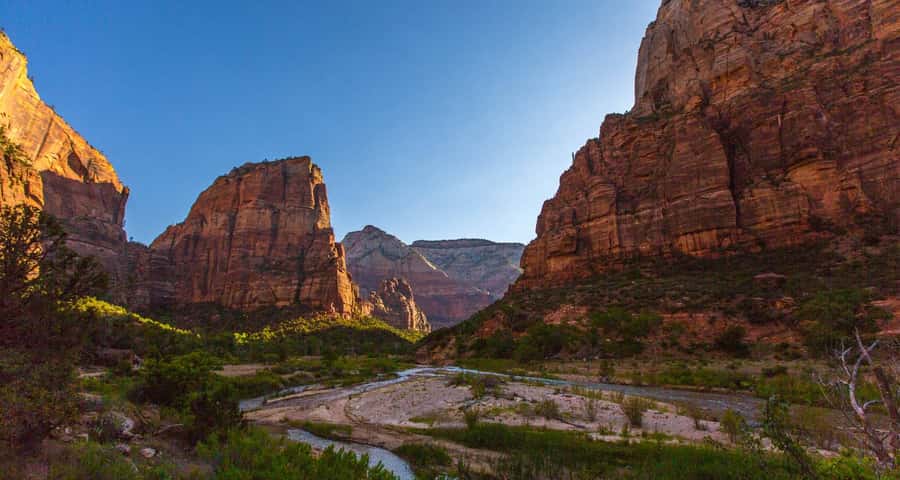 Wadi Al Disah Tour - Wadi al Disah: a palm valley inside Tabuk’s natural reserve